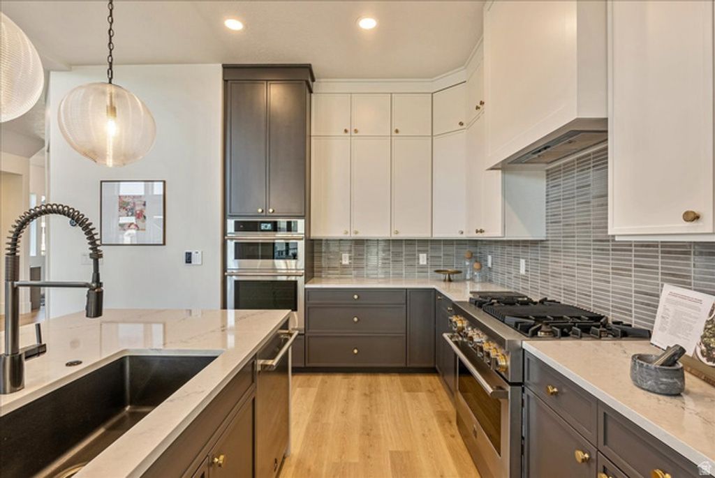 Image 11 of property listing at 2458 W AURORA AVE #287, Mapleton, UT 84664