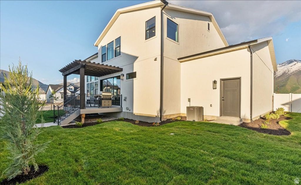 Image 24 of property listing at 2458 W AURORA AVE #287, Mapleton, UT 84664