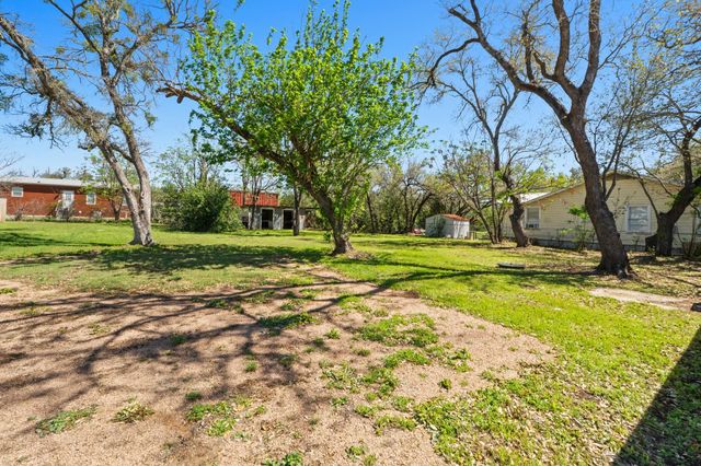 201 County Road 279, Liberty Hill, TX 78642