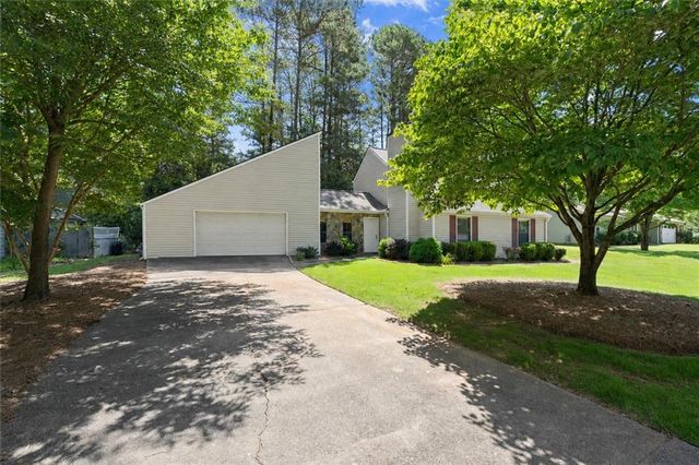 2272 Macby Drive, Marietta, GA 30066