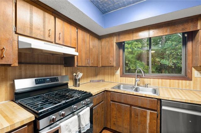 2272 Macby Drive, Marietta, GA 30066
