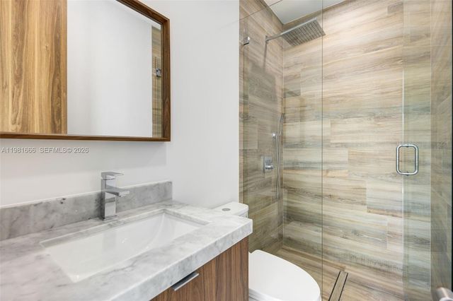 569 NW 44th St, Miami, FL 33127