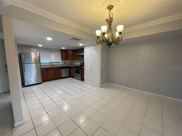 710 RAYMOND CIRCLE, Altamonte Springs, FL 32714