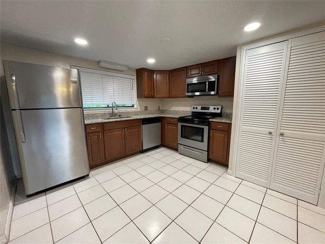 710 RAYMOND CIRCLE, Altamonte Springs, FL 32714