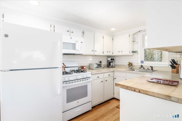 7 Rowland Place, Westport, CT 06880