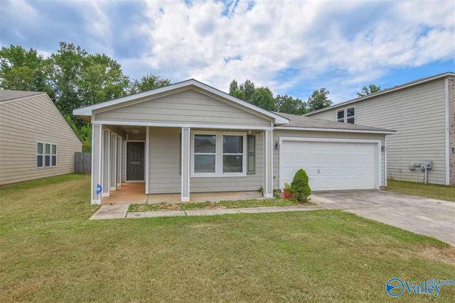 15395 Mill Valley Drive, Athens, AL 35613