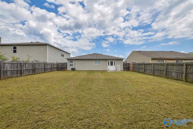 15395 Mill Valley Drive, Athens, AL 35613