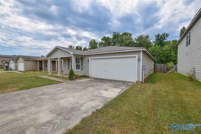 15395 Mill Valley Drive, Athens, AL 35613