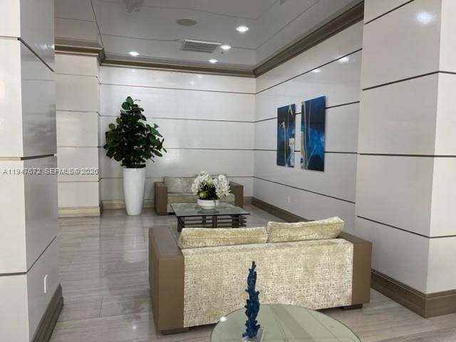 19390 Collins Avenue 219, Sunny Isles Beach, FL 33160