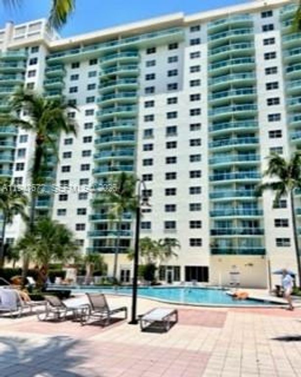 19390 Collins Avenue 219, Sunny Isles Beach, FL 33160