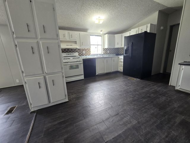 1449 Beach Airport Road, Conroe, TX 77301