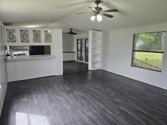 1449 Beach Airport Road, Conroe, TX 77301