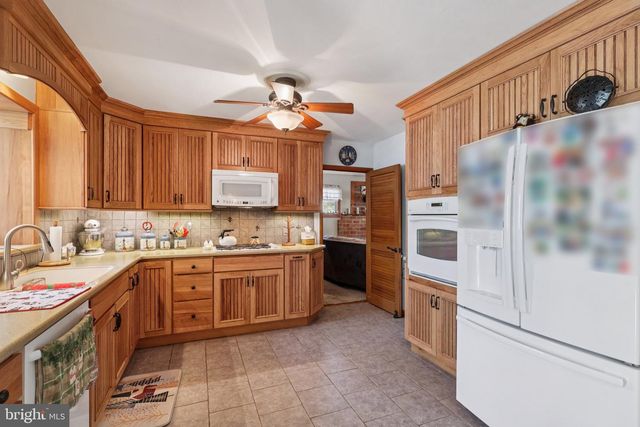 2431 MISTLETOE LN, Millville, NJ 08332