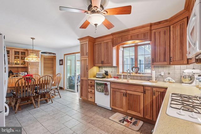 2431 MISTLETOE LN, Millville, NJ 08332