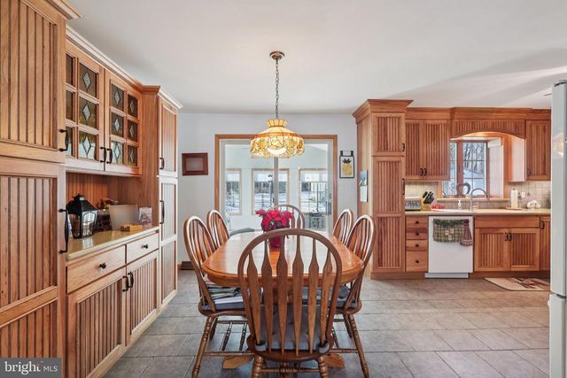 2431 MISTLETOE LN, Millville, NJ 08332