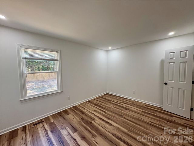 667 Kilborne Drive, Gastonia, NC 28052