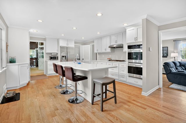 176 Stoner Drive, West Hartford, CT 06107