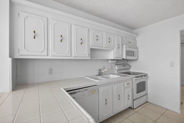 4200 N Ocean Drive 2-1606, Riviera Beach, FL 33404