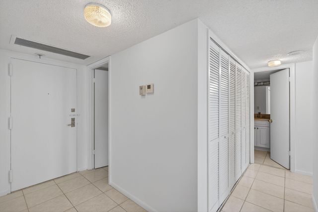 4200 N Ocean Drive 2-1606, Riviera Beach, FL 33404