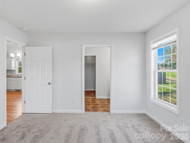 21 Shelburne Drive, Asheville, NC 28806