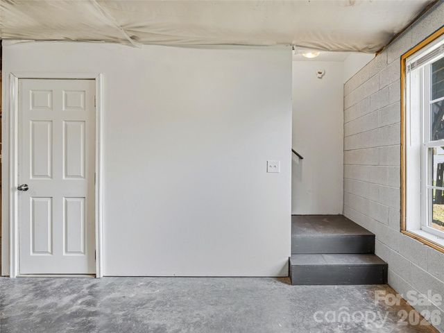 21 Shelburne Drive, Asheville, NC 28806