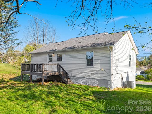 21 Shelburne Drive, Asheville, NC 28806