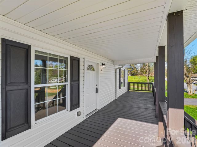 21 Shelburne Drive, Asheville, NC 28806