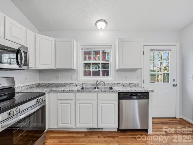 21 Shelburne Drive, Asheville, NC 28806