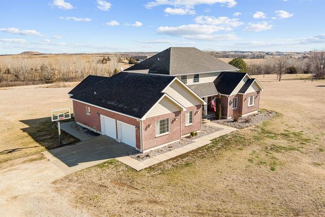 1140 W Hidden Springs Rd, Salina, KS 67401