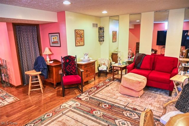 3932 Courtyard Drive, Lorain, OH 44053