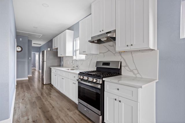 9814 Masterson St, Houston, TX 77029