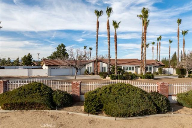 2651 W Avenue O, Palmdale, CA 93551