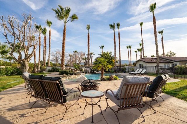 2651 W Avenue O, Palmdale, CA 93551