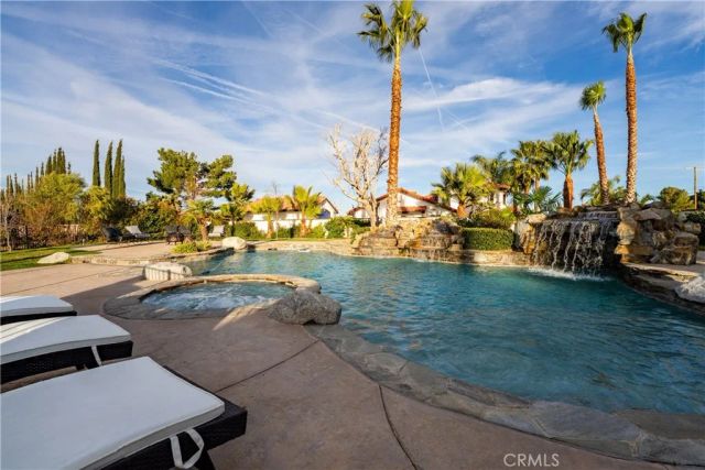 2651 W Avenue O, Palmdale, CA 93551