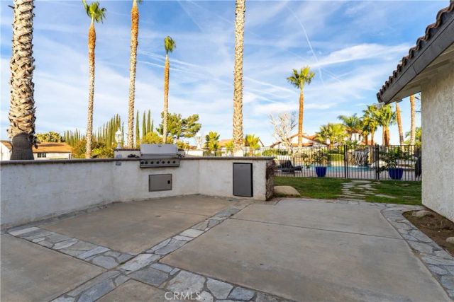 2651 W Avenue O, Palmdale, CA 93551