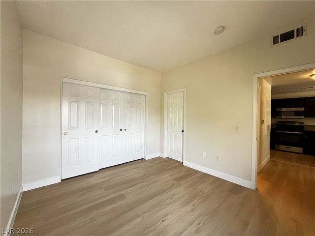 8501 West University Avenue 2117, Las Vegas, NV 89147