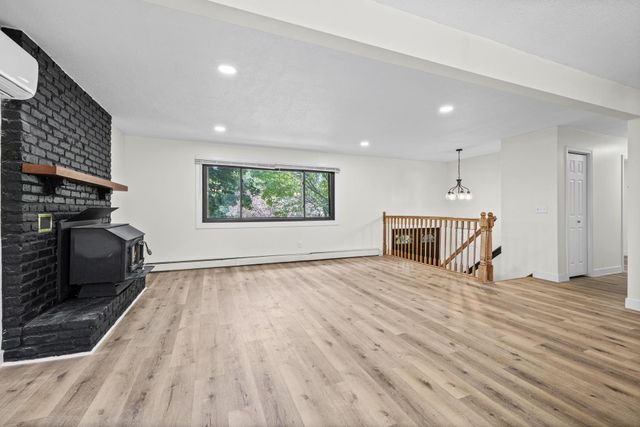 1835 214th Avenue NE, East Bethel, MN 55011