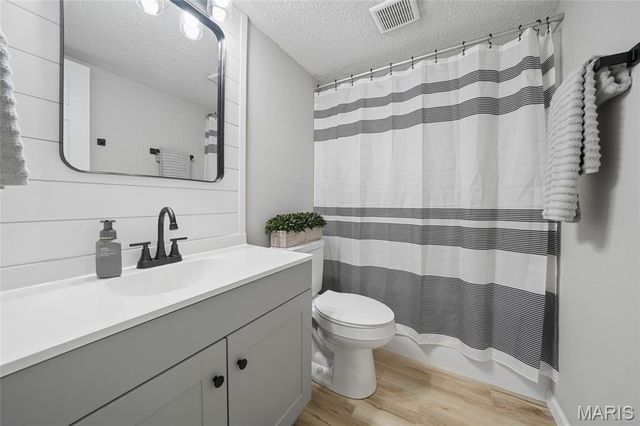82 Lemans Court 82, Lake St Louis, MO 63367