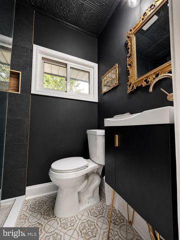 139 WILLOW DR, Levittown, PA 19054