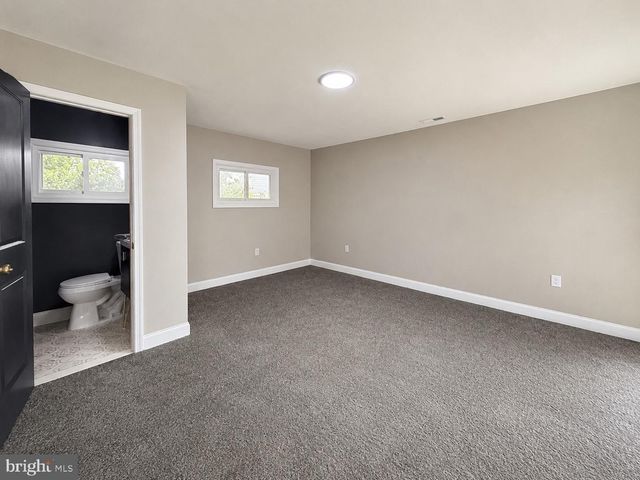 139 WILLOW DR, Levittown, PA 19054