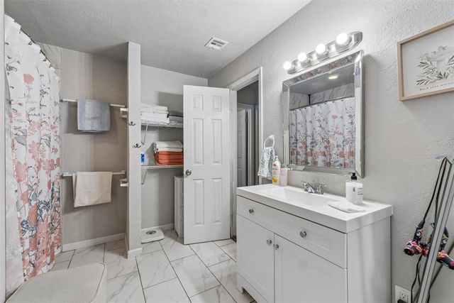 12302 SW 15th Terrace, Yukon, OK 73099