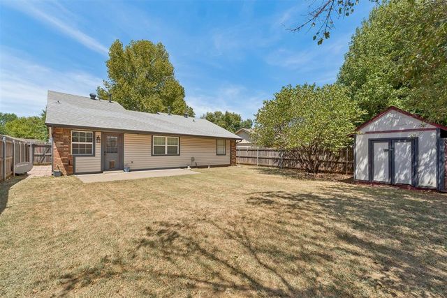 12302 SW 15th Terrace, Yukon, OK 73099