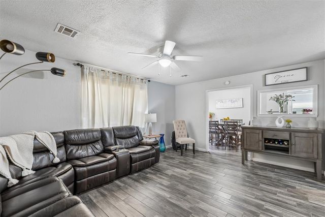 12302 SW 15th Terrace, Yukon, OK 73099