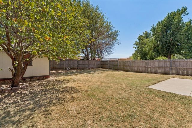 12302 SW 15th Terrace, Yukon, OK 73099