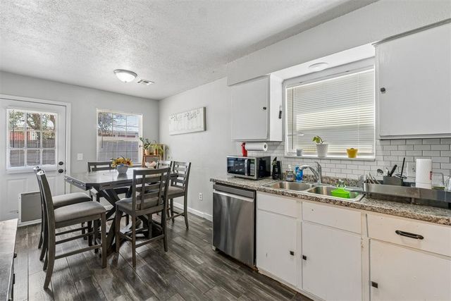12302 SW 15th Terrace, Yukon, OK 73099