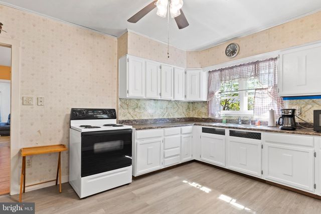 206 E MAIN ST, New Bloomfield, PA 17068