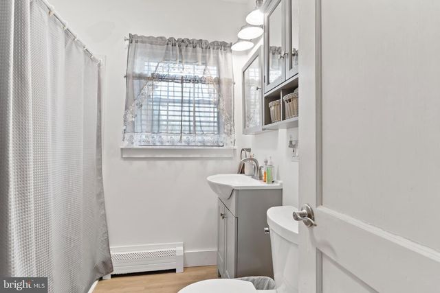 206 E MAIN ST, New Bloomfield, PA 17068