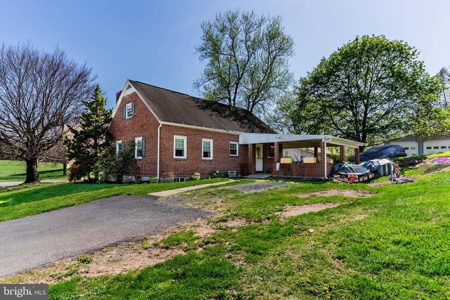 206 E MAIN ST, New Bloomfield, PA 17068