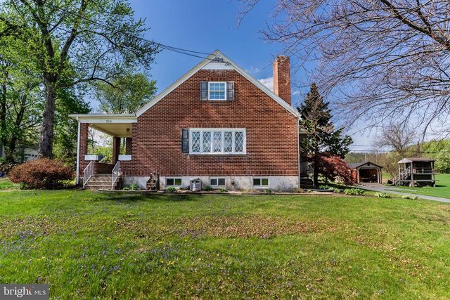 206 E MAIN ST, New Bloomfield, PA 17068