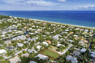 1117 Waterway Lane, Delray Beach, FL 33483